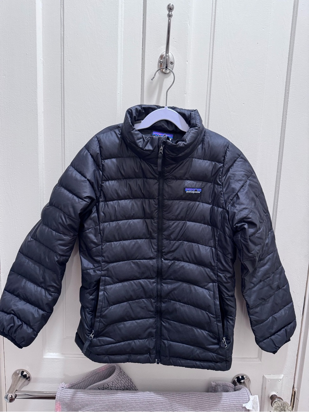 Patagonia Kids Black Quilted Puffer Jacket size 10 (medium)